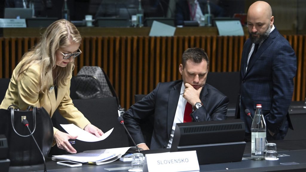 Susko a Tomáš do Bruselu nechodia, Taraba ani jednu Radu nevynechal Susko a Tomáš do Bruselu nechodia, Taraba ani jednu Radu nevynechal