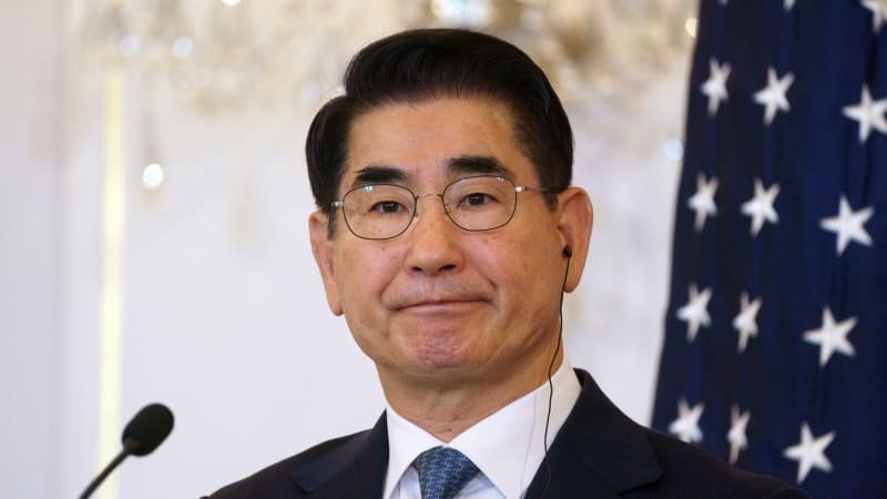 Politická krize v Jižní Koreji: Exministr obrany se ve vazbě pokusil o sebevraždu Politická krize v Jižní Koreji: Exministr obrany se ve vazbě pokusil o sebevraždu