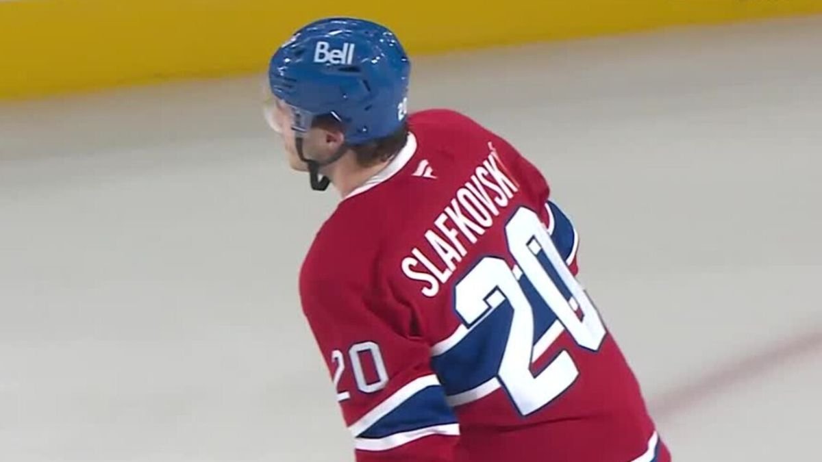 Slováci v NHL Fehérváry oporou proti silnému súperovi, prvý útok Montrealu so Slafkovským sa trápil