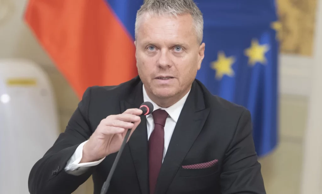 Stovky miliónov eur za COVID testy zmizli bez stopy Stovky miliónov eur za COVID testy zmizli bez stopy