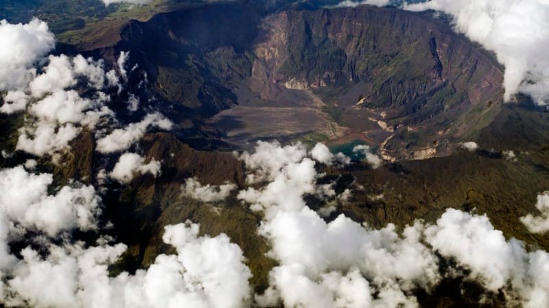 Blíží se masivní erupce indonéské sopky. Vědci varují před katastrofálními následky Blíží se masivní erupce indonéské sopky. Vědci varují před katastrofálními následky