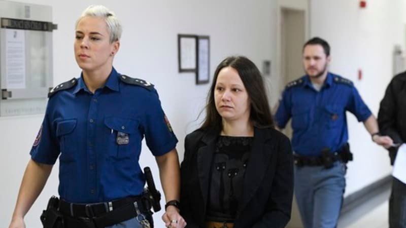 Brutální mord manželů z jižních Čech. Vražedkyni přitom brali jako vlastní dceru Brutální mord manželů z jižních Čech. Vražedkyni přitom brali jako vlastní dceru
