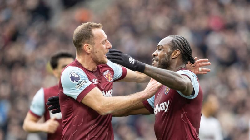 Rána pro West Ham. Spoluhráč Součka a Coufala byl účastníkem tragické dopravní nehody