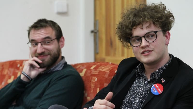 Nejen Feri, ze znásilnění je obžalován i expolitik Libal. Asi mají v Topce líheň, píší lidé Nejen Feri, ze znásilnění je obžalován i expolitik Libal. Asi mají v Topce líheň, píší lidé