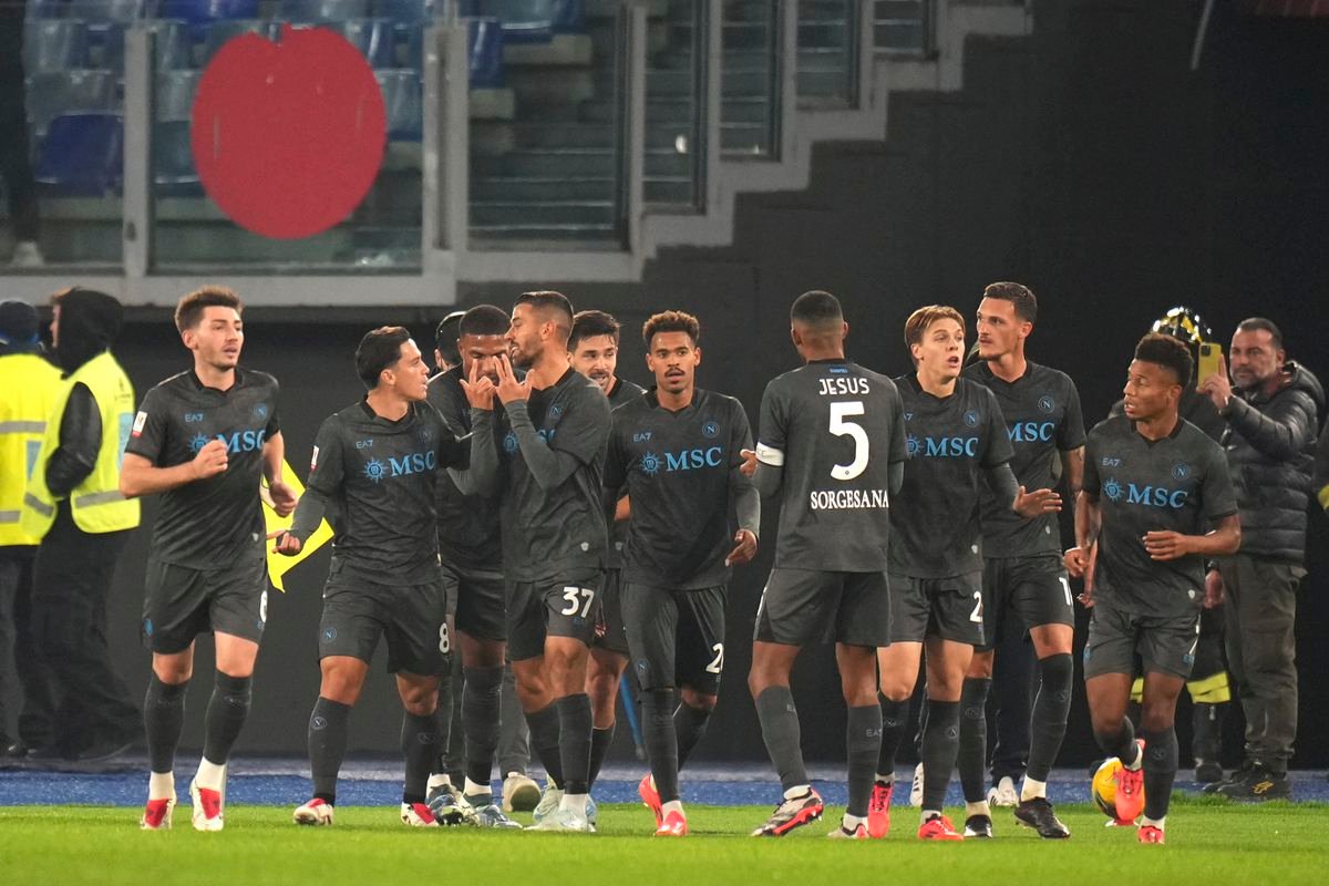 Lobotka môže na trofej zabudnúť. Lazio vyprevadilo Neapol z Talianskeho pohára