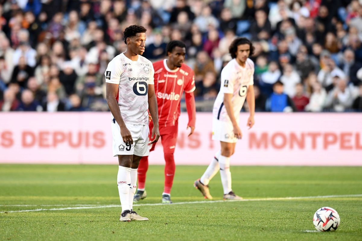 Lille nestačili ani dve penalty. Lacazette hviezdil pri jednoznačnej výhre Lyonu