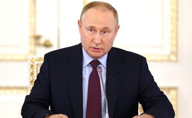 Putin podporil Kusturicov film: Na Ukrajine sú masívne porušované práva miliónov ľudí Putin podporil Kusturicov film: Na Ukrajine sú masívne porušované práva miliónov ľudí