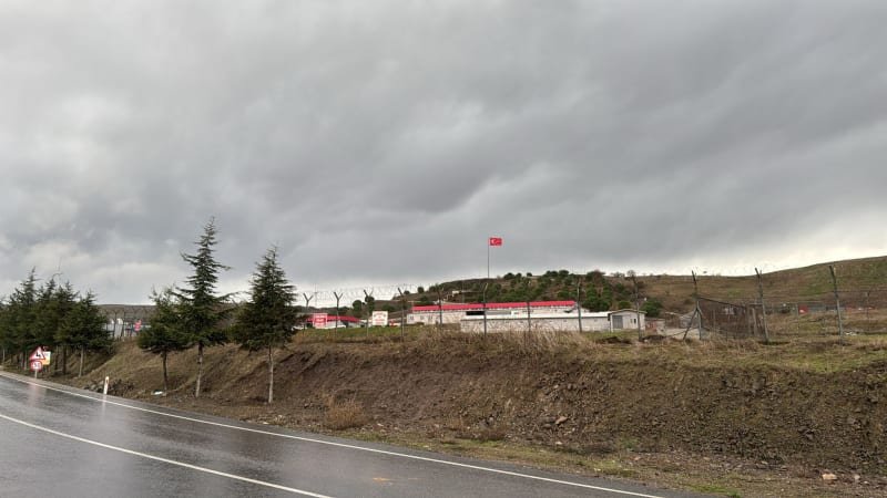 Exploze v turecké továrně na výbušniny zabila 12 lidí. Bylo to jako zemětřesení, líčí svědci Exploze v turecké továrně na výbušniny zabila 12 lidí. Bylo to jako zemětřesení, líčí svědci