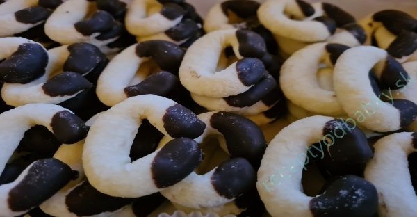 Babičkin recept na fajnové „KOKOSOVÉ VANILKOVÉ ROŽTEKY“: Táto VIANOČNÁ dobrota je naša obľúbená sviatočná dobrota! Babičkin recept na fajnové „KOKOSOVÉ VANILKOVÉ ROŽTEKY“: Táto VIANOČNÁ dobrota je naša obľúbená sviatočná dobrota!