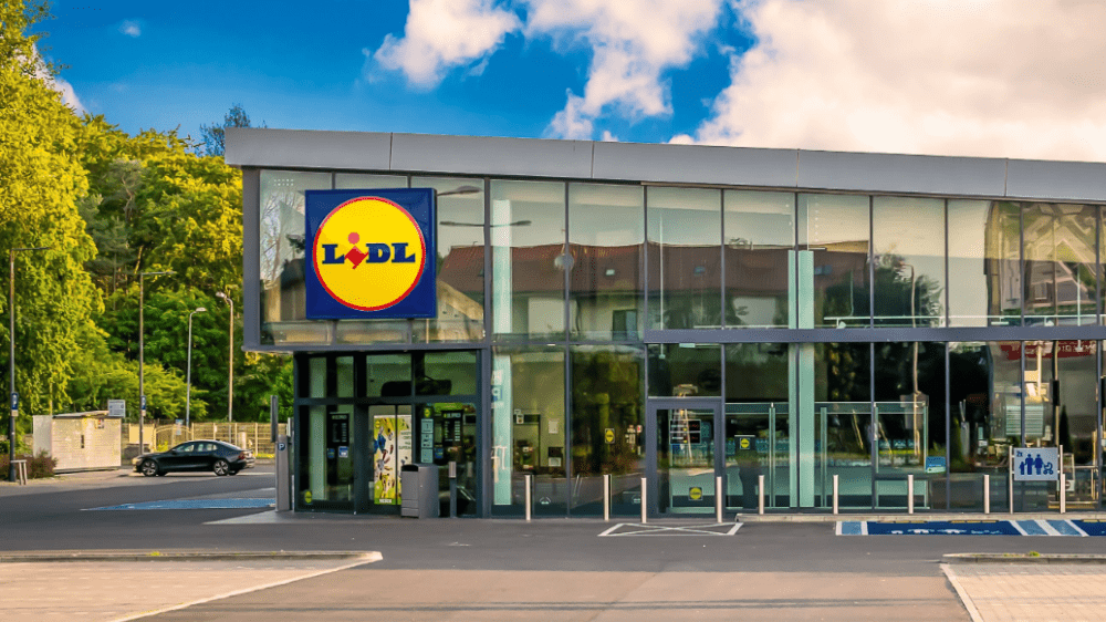 Lidl spúšťa na Slovensku nový spôsob platieb. Nasledovať by ho mal aj Kaufland Lidl spúšťa na Slovensku nový spôsob platieb. Nasledovať by ho mal aj Kaufland