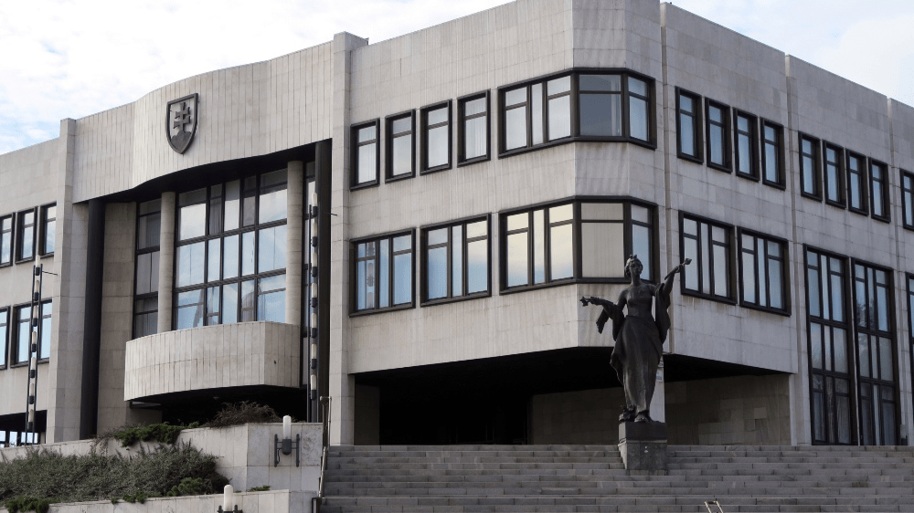 Parlament bude uznášaniaschopný aj bez hlasov opozície. Schváli štátny rozpočet Parlament bude uznášaniaschopný aj bez hlasov opozície. Schváli štátny rozpočet