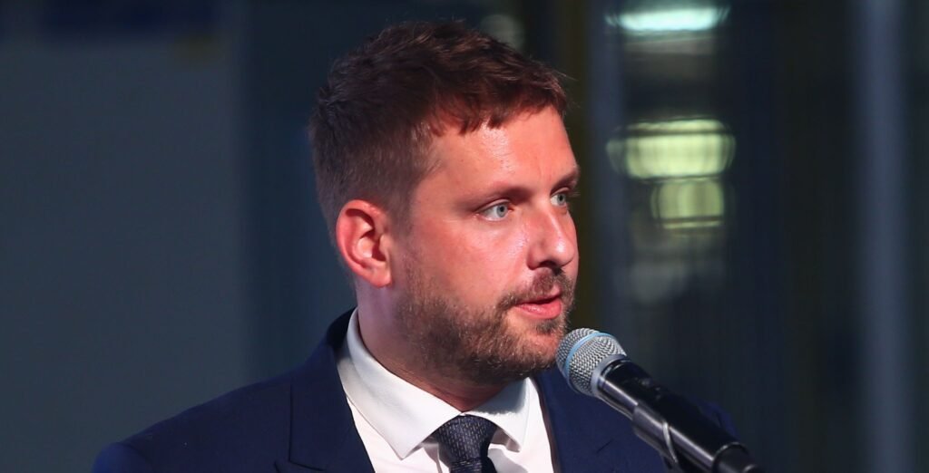 Minister Kamil Šaško pod tlakom: Podarí sa do Vianoc vyriešiť krízu v zdravotníctve? Minister Kamil Šaško pod tlakom: Podarí sa do Vianoc vyriešiť krízu v zdravotníctve?