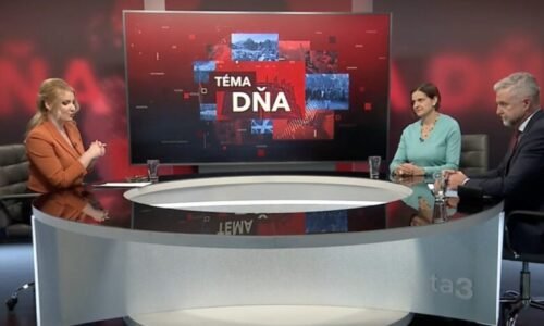 Správa SIS vznikla aj na základe odposluchov, sú v nej mená, tvrdí Gašpar. Podľa Kolíkovej sa správa ako ruský agent