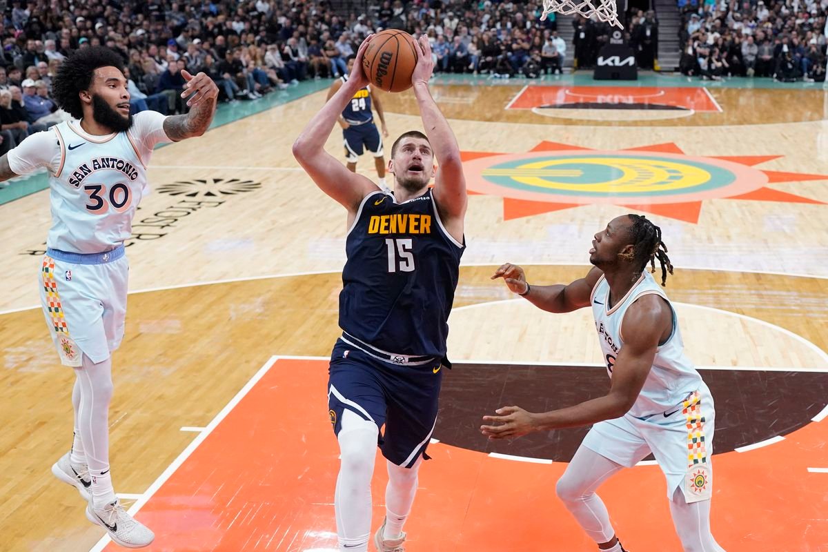 VIDEO NBA: Nikola Jokič atakoval hranicu 50 bodov. Napínavá dráma vyvrcholila v predĺžení