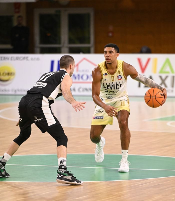 Tipos SBL: Levice v dohrávke zdolali Prievidzu, tesným triumfom si upevnili prvú priečku