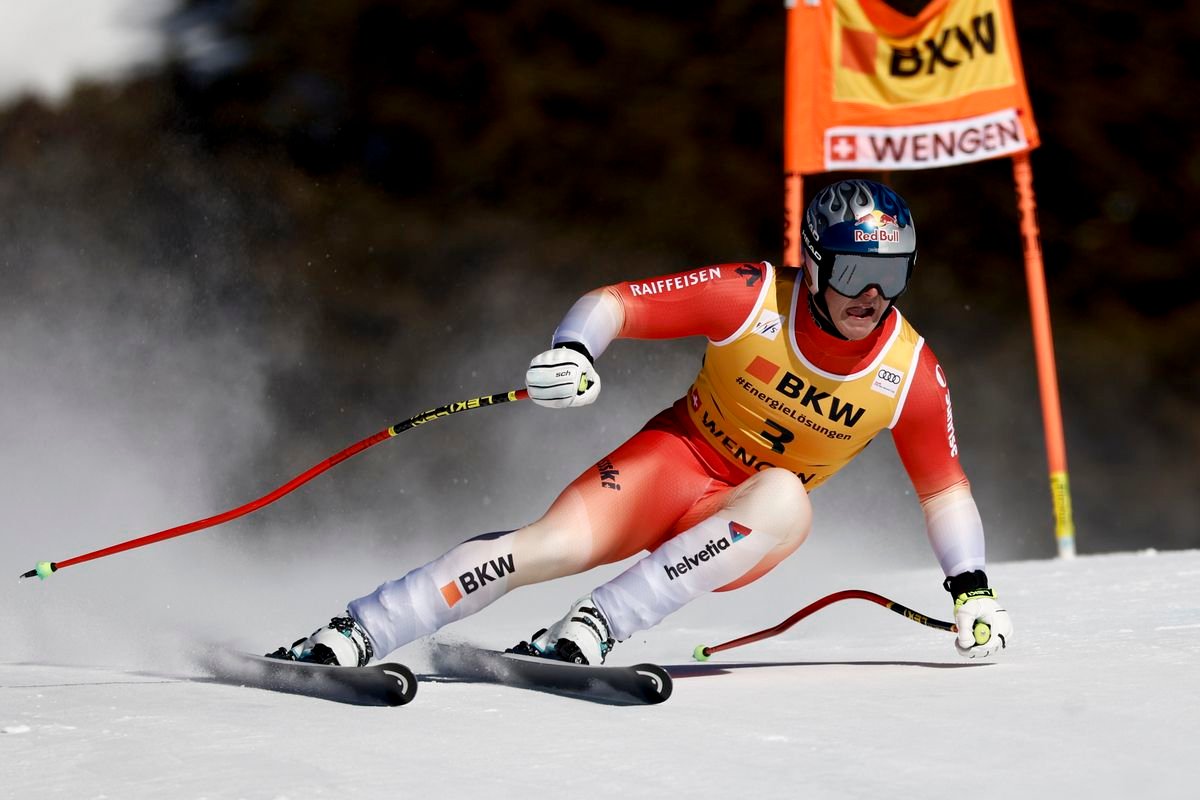 Švajčiari ovládli domáce super-G vo Wengene. Topfavorit Odermatt medzi nimi nebol