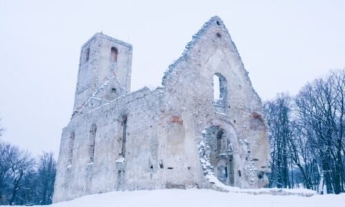 Na Katarínke pri Trnave našli vlani vchod do kláštornej pivnice aj zachované nápisy z dávnych čias