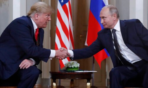 278494_donald-trump-vladimir-putin-640x420.jpg Telefonoval Trump Putinovi pre ukončenie konfliktu na Ukrajine? Kremeľ nemôže správu „potvrdiť ani vyvrátiť“