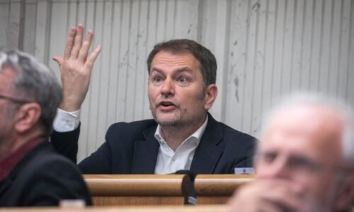 Poslanci si vypočuli správu SIS, podľa Matoviča natáral Fico bludy a Mikloška sklamal štýl aj obsah – VIDEO
