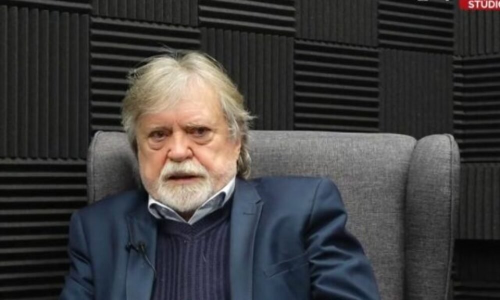 Niekedy sa v parlamente hanbím. Niektoré diskusie sú často len o urážkach, priznáva Jarjabek – VIDEO