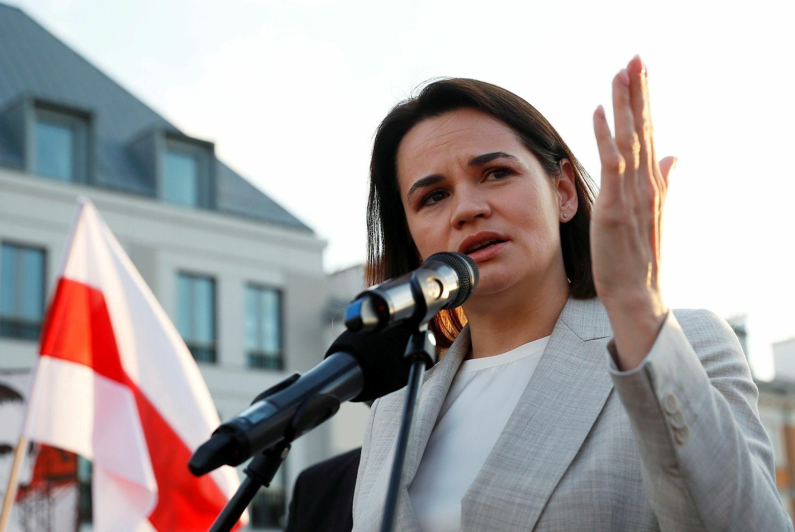 Bieloruská opozičná líderka Cichanovská sa v Poľsku stretla so Sikorským, očakáva ju aj prezident Duda Bieloruská opozičná líderka Cichanovská sa v Poľsku stretla so Sikorským, očakáva ju aj prezident Duda