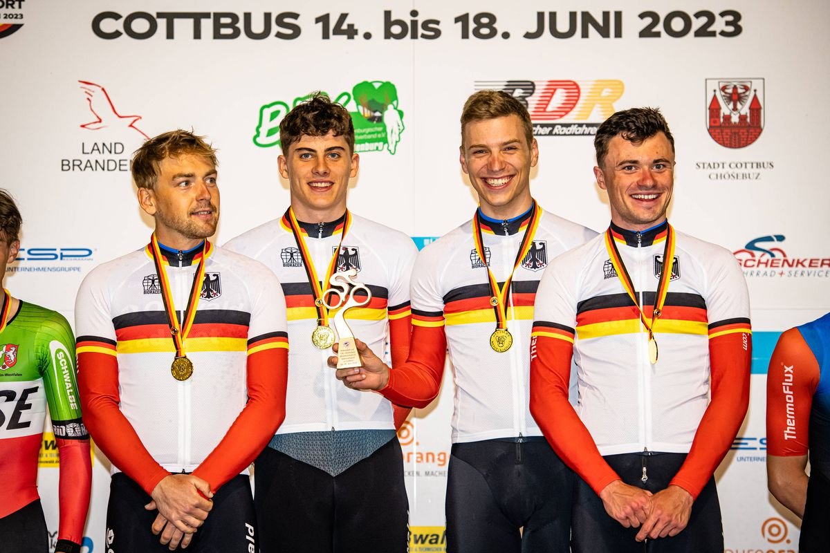 Už sa nemuseli vrátiť domov. Do reprezentantov vrátane majstra Európy vrazil takmer 90-ročný vodič