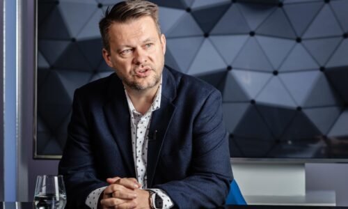 Poslanci okolo Migaľa zatiaľ nebudú hlasovať v parlamente. Koalícia stratila väčšinu, reaguje Šimečka