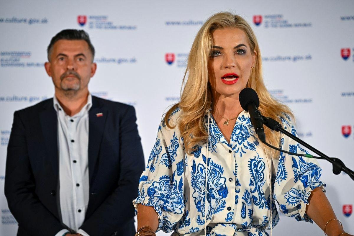 Šimkovičová a SNS majú na rok 2025 veľké plány, no v ceste im stoja odborníci aj koaličný partner Šimkovičová a SNS majú na rok 2025 veľké plány, no v ceste im stoja odborníci aj koaličný partner