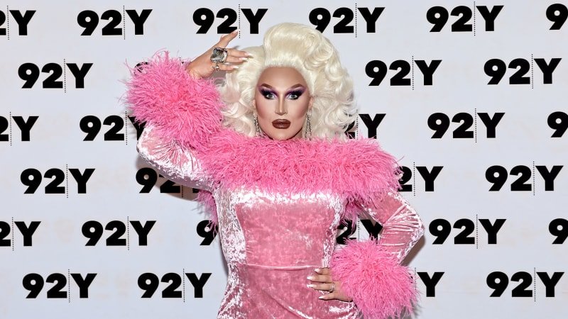 Zemřela The Vivienne. Hvězdě drag scény bylo pouhých 32 let, z jejího posledního vzkazu mrazí Zemřela The Vivienne. Hvězdě drag scény bylo pouhých 32 let, z jejího posledního vzkazu mrazí