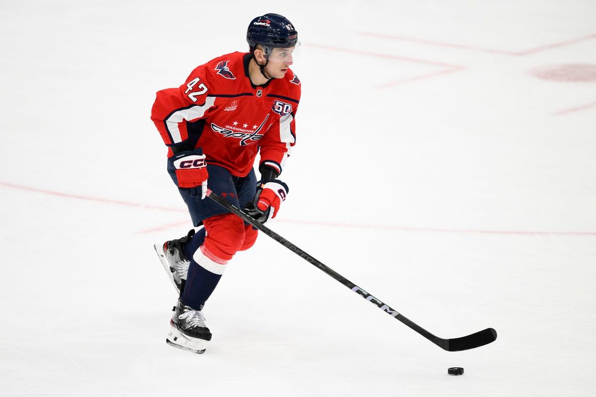 Slováci v NHL Martin Fehérváry to rozbalil na ľade, jeho tvrdé zákroky držali Vancouver na dištanc Slováci v NHL Martin Fehérváry to rozbalil na ľade, jeho tvrdé zákroky držali Vancouver na dištanc