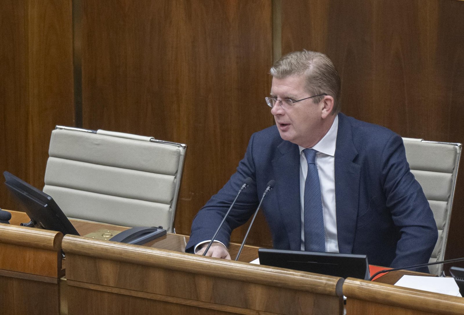 Žiga sa vyjadrí k návrhu k zahraničnej politike po jeho preštudovaní, reaguje na Ficove oznámenie Žiga sa vyjadrí k návrhu k zahraničnej politike po jeho preštudovaní, reaguje na Ficove oznámenie