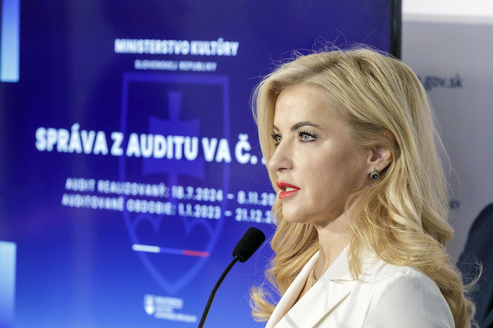 Viacerí zamestnanci literárneho centra kritizujú odvolanie Pavla Sibylu. Riaditeľa vymenila Šimkovičová Viacerí zamestnanci literárneho centra kritizujú odvolanie Pavla Sibylu. Riaditeľa vymenila Šimkovičová