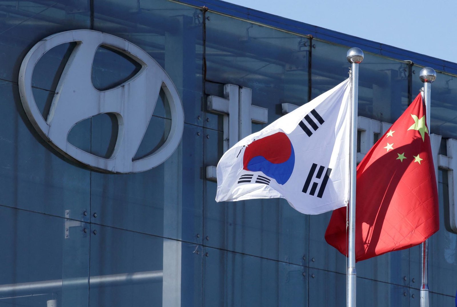 Hyundai plánuje v Južnej Kórei niekoľko miliardovú investíciu do výroby elektromobilov a umelej inteligencie Hyundai plánuje v Južnej Kórei niekoľko miliardovú investíciu do výroby elektromobilov a umelej inteligencie