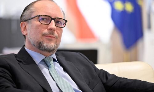 Rakúsku vládu dočasne povedie minister zahraničia a exkancelár Schallenberg