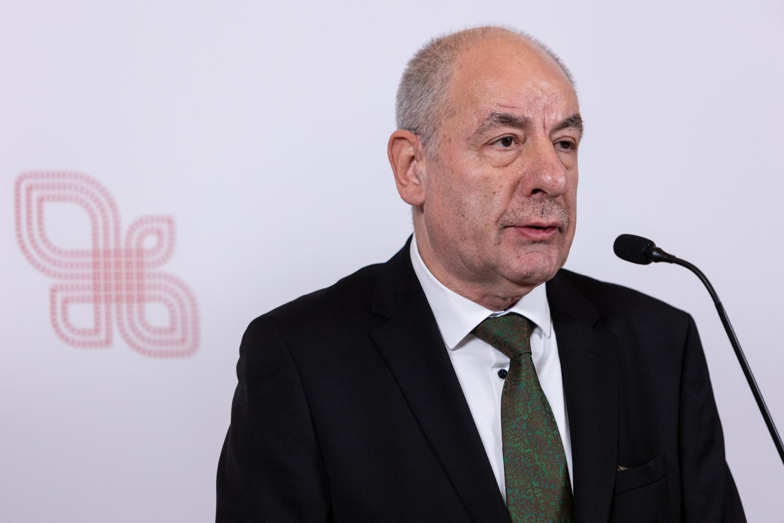 Maďarský prezident Sulyok ostro reagoval na výzvu Magyara týkajúcu sa jeho úloh