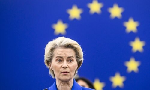 Ukrajina dostala prvú časť pôžičky EÚ a krajín G7. Prijatie peňazí potvrdil aj Šmyhaľ