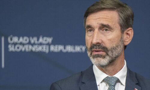 SNS vyzýva Blanára, aby si pre útok na kataster predvolal veľvyslanca Ukrajiny