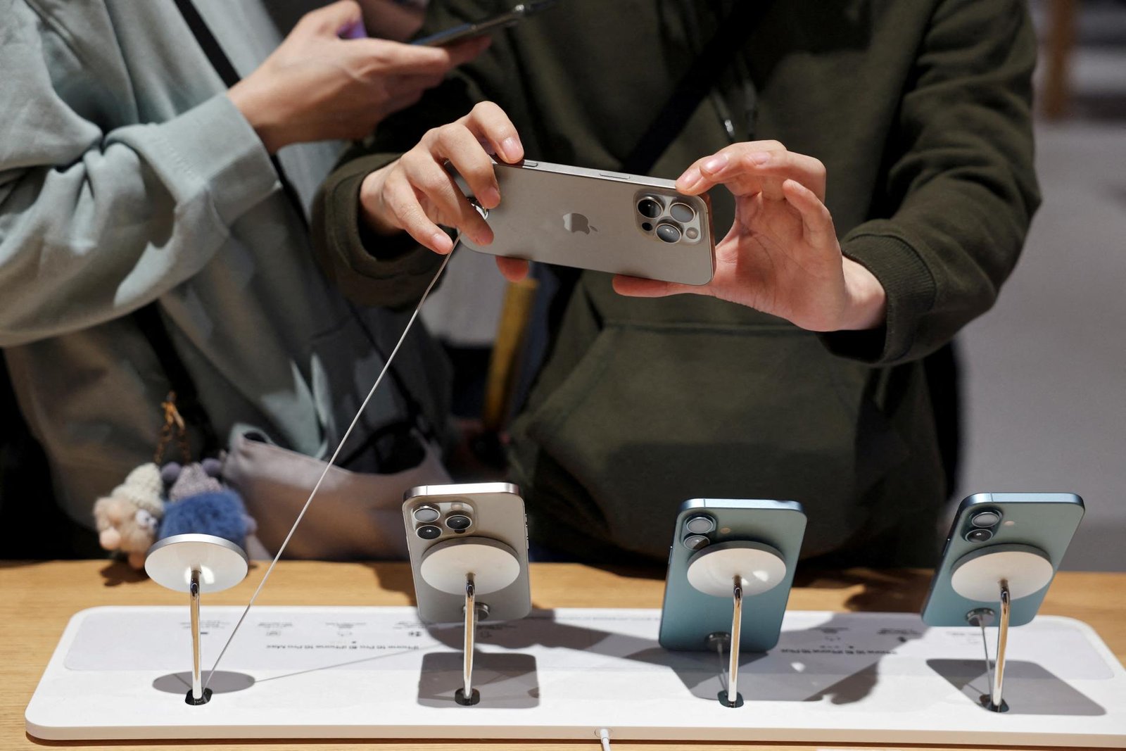 Apple si veľa sľuboval od nových iPhonov, no stráca trhový podiel v Číne Apple si veľa sľuboval od nových iPhonov, no stráca trhový podiel v Číne