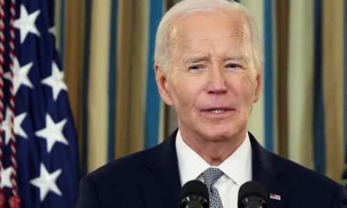 Biden sa rozhodol zablokovať prevzatie americkej oceliarne U.S. Steel, tvrdí Reuters