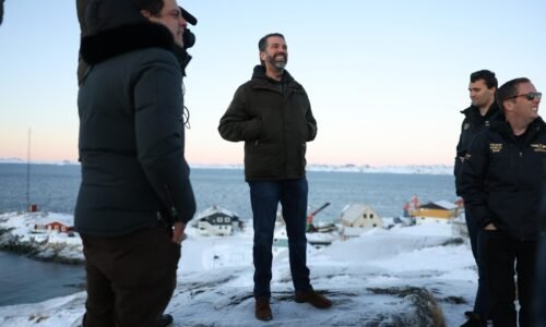Návšteva Trumpovho syna v Grónsku bola zinscenovaná, tvrdí miestna poslankyňa