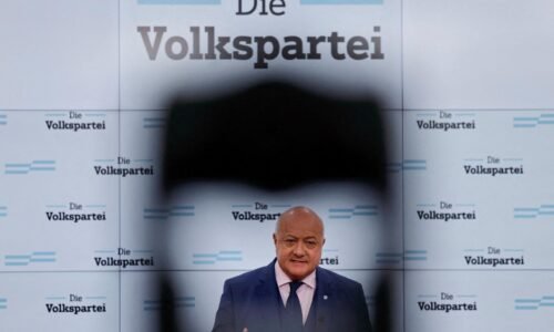 Ľudovci prijali ponuku slobodných na rokovania o vytvorení vlády v Rakúsku, nebudú však „plnohodnotné“