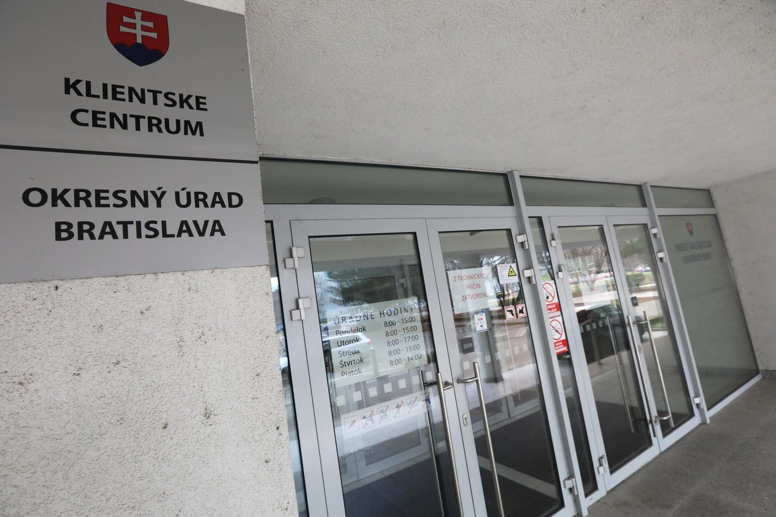 Úrad geodézie ani NBÚ nevie povedať, kedy budú dáta katastra obnovené, tvrdí opozícia Úrad geodézie ani NBÚ nevie povedať, kedy budú dáta katastra obnovené, tvrdí opozícia