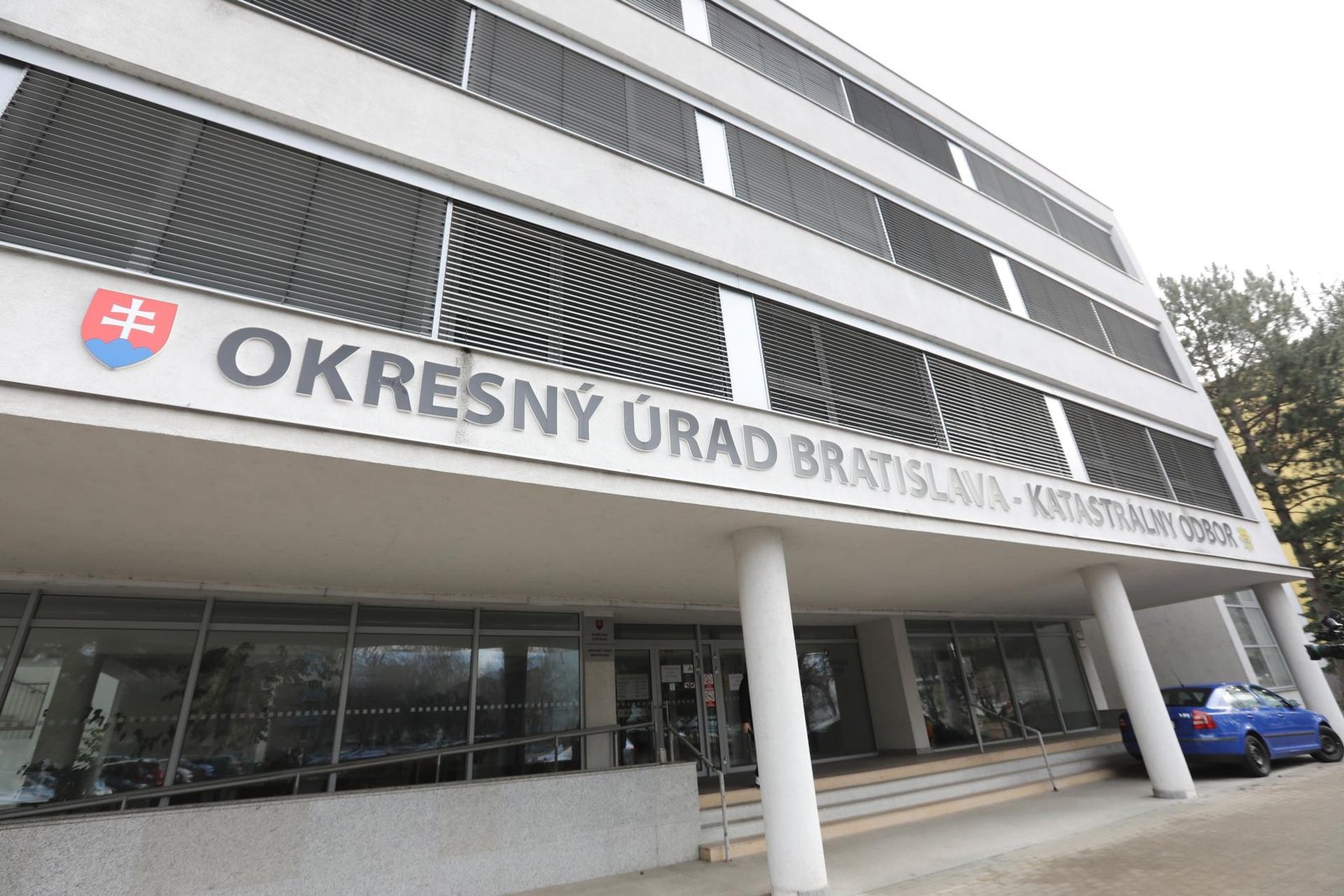 Od pondelka bude v 24 okresoch obnovená prevádzka na odboroch katastra