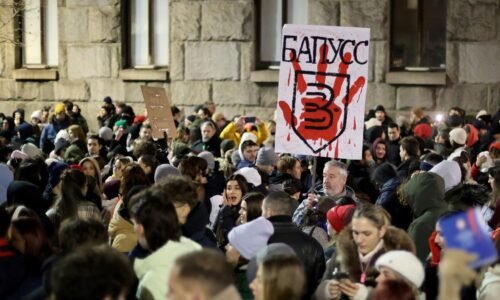 Tisíce ľudí protestovali v srbskom Belehrade proti korupcii Tisíce ľudí protestovali v srbskom Belehrade proti korupcii