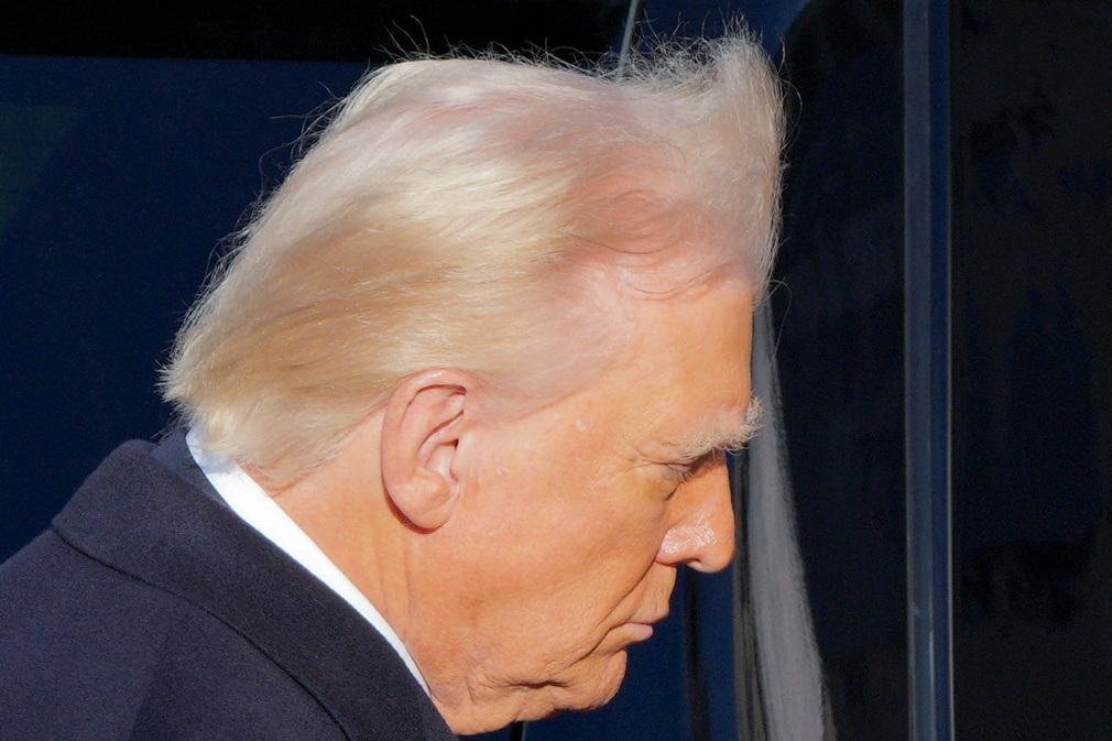 Trump nariadi preskúmanie obchodných vzťahov s Čínou, Kanadou a Mexikom, píšu americké médiá Trump nariadi preskúmanie obchodných vzťahov s Čínou, Kanadou a Mexikom, píšu americké médiá
