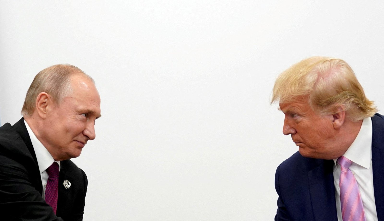 Putin zagratuloval Trumpovi k inaugurácii, je otvorený dialógu o Ukrajine a chce "trvalý mier" Putin zagratuloval Trumpovi k inaugurácii, je otvorený dialógu o Ukrajine a chce „trvalý mier“