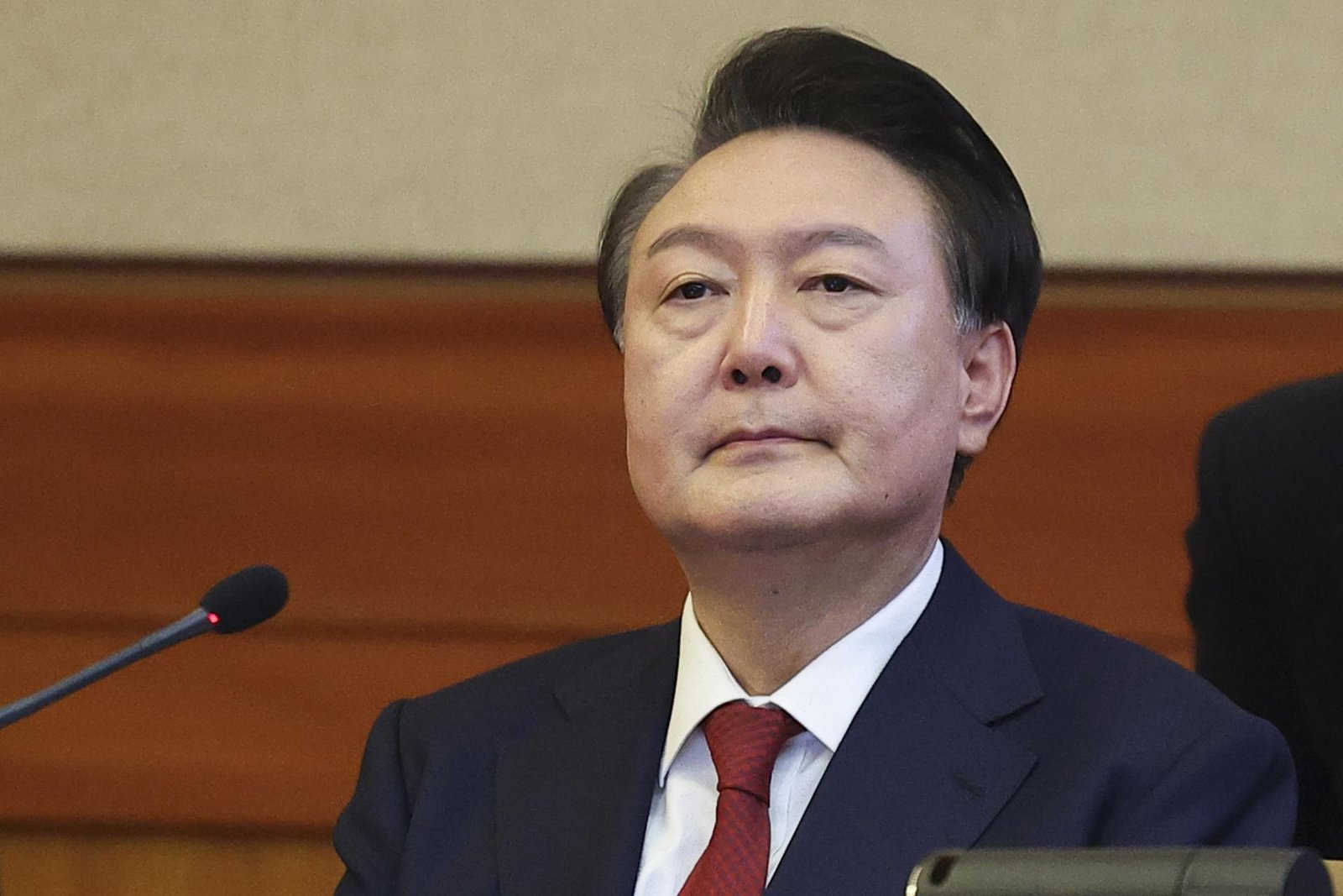 Suspendovaný juhokórejský prezident Jun zamieril po pojednávaní do nemocnice Suspendovaný juhokórejský prezident Jun zamieril po pojednávaní do nemocnice