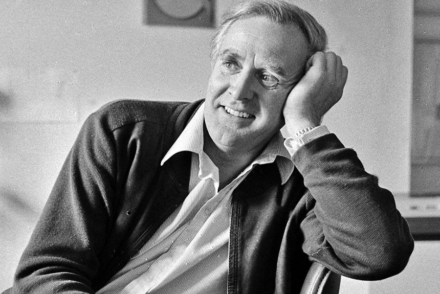 Dvojaký život autora slávnych špionážnych románov. John le Carré si z nevier spravil pracovnú metódu