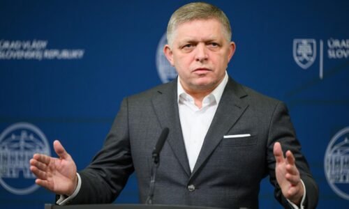 Rokovanie premiéra Fica v Bruseli o zastavení tranzitu plynu preložili. Vládny špeciál sa musel vrátiť