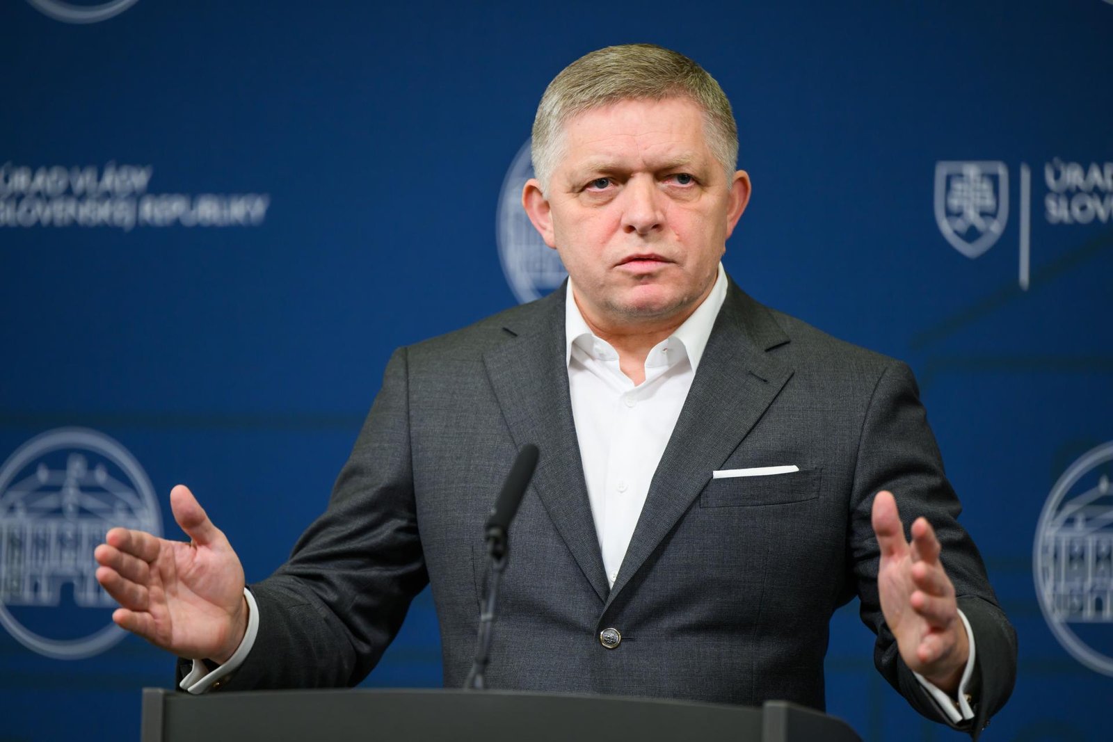Ficova vláda zatiaľ neschválila zdravotnícku legislatívu, rokovať bude opäť vo štvrtok Ficova vláda zatiaľ neschválila zdravotnícku legislatívu, rokovať bude opäť vo štvrtok